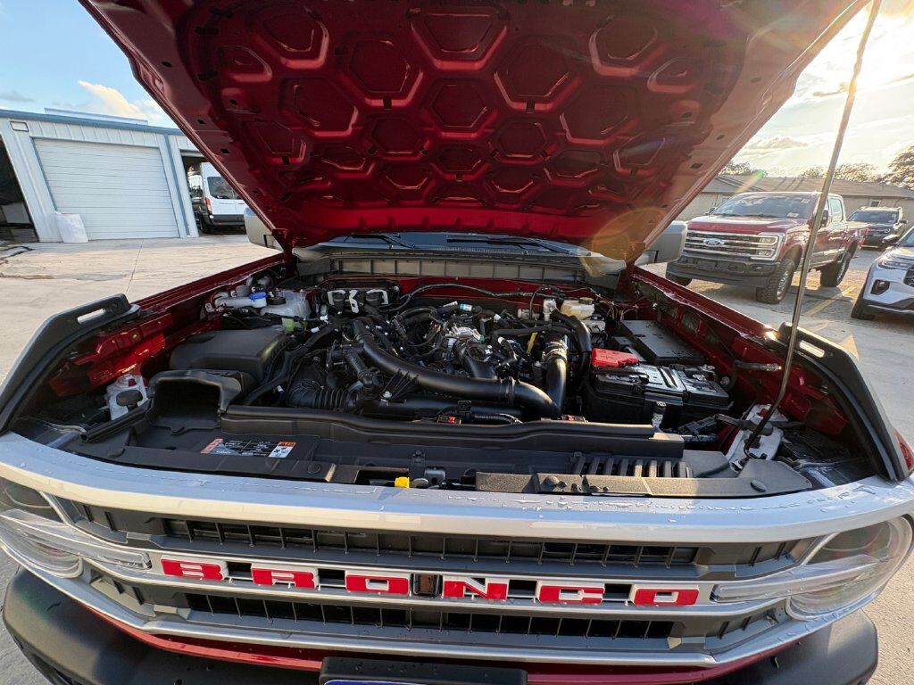 2026 Ford Bronco Outer Banks Hondo TX