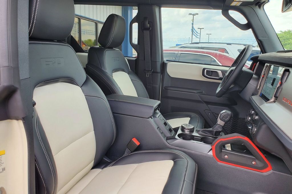 2026 Ford Bronco Outer Banks Hondo TX