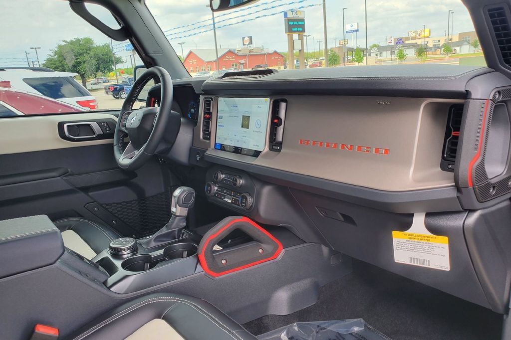 2026 Ford Bronco Outer Banks Hondo TX