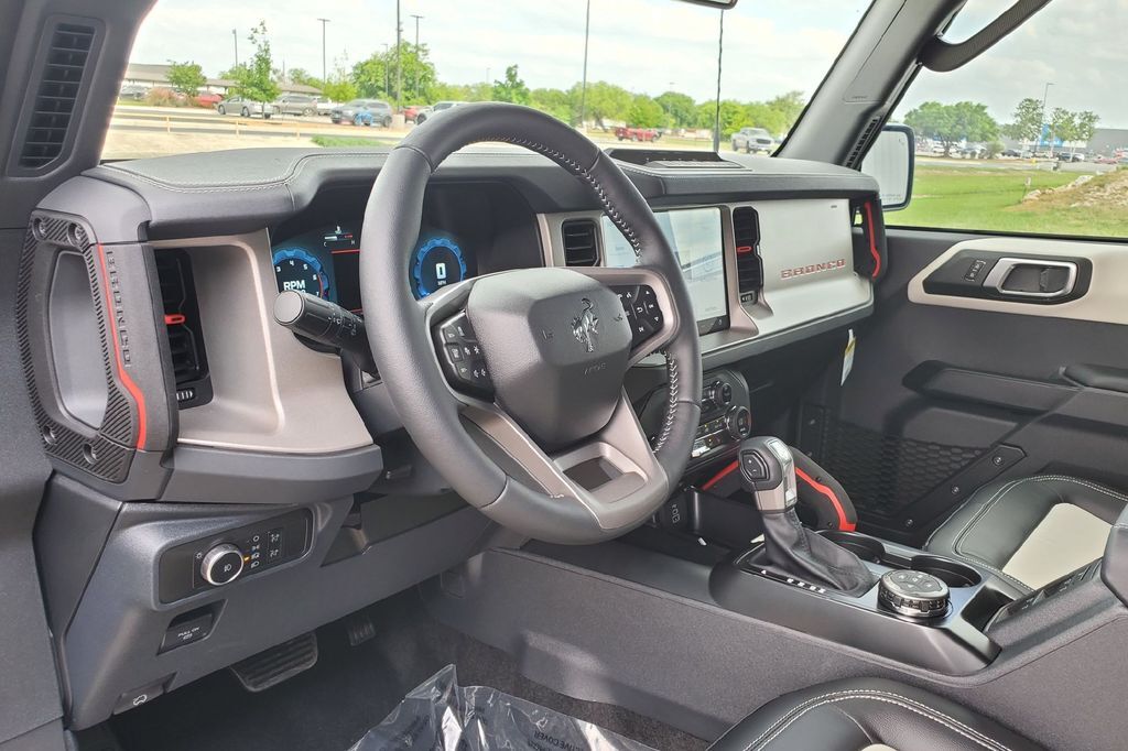 2026 Ford Bronco Outer Banks Hondo TX