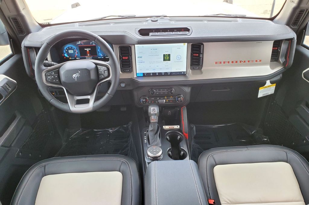 2026 Ford Bronco Outer Banks Hondo TX