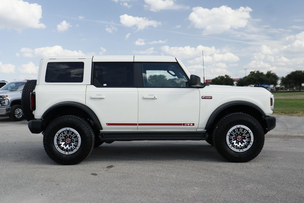 2026 Ford Bronco Outer Banks Hondo TX