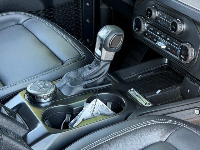 2026 Ford Bronco Outer Banks CANDY CANE PACKAGE Springfield VA