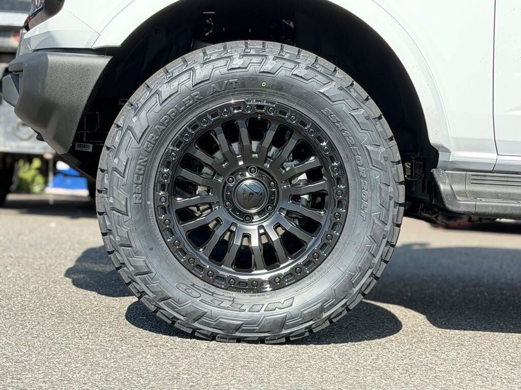 2026 Ford Bronco Outer Banks COOKIE AND CREAM Springfield VA