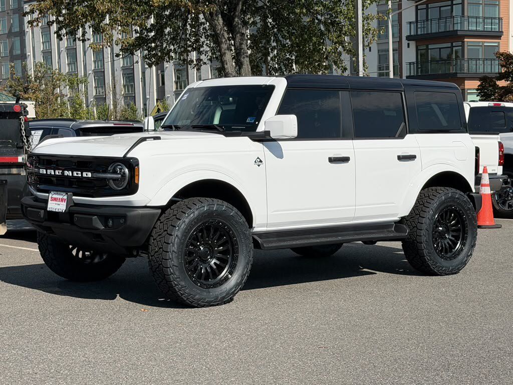 2026 Ford Bronco Outer Banks COOKIE AND CREAM Springfield VA