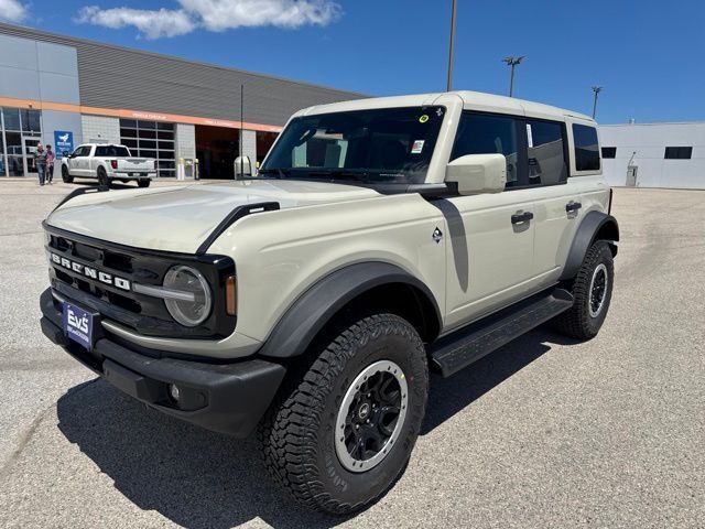 2026 Ford Bronco Outer Banks Random Lake WI