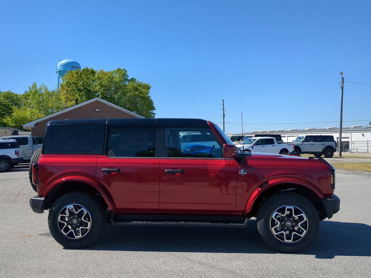 2026 Ford Bronco Outer Banks