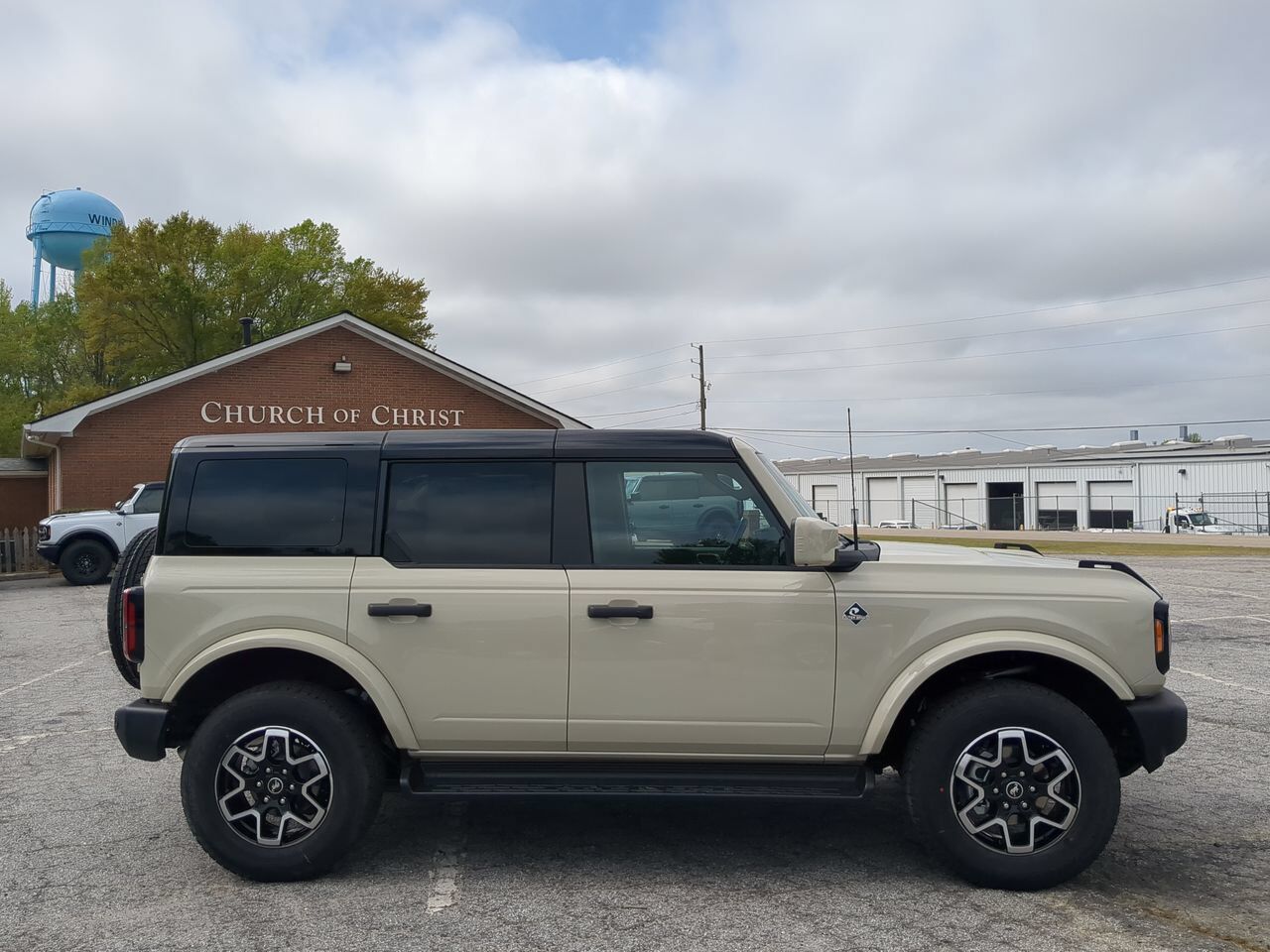 2026 Ford Bronco Outer Banks
