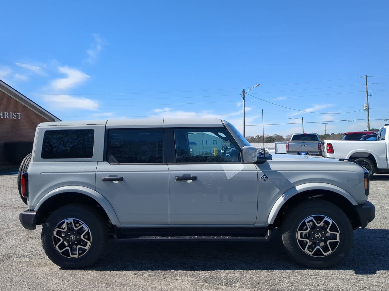 2026 Ford Bronco Outer Banks