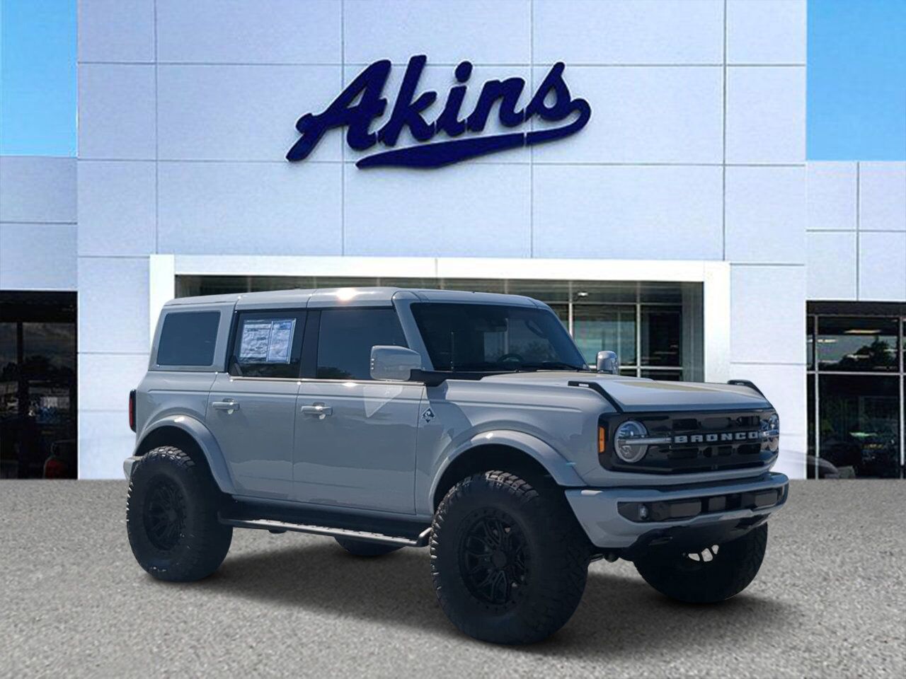 2026 Ford Bronco Outer Banks