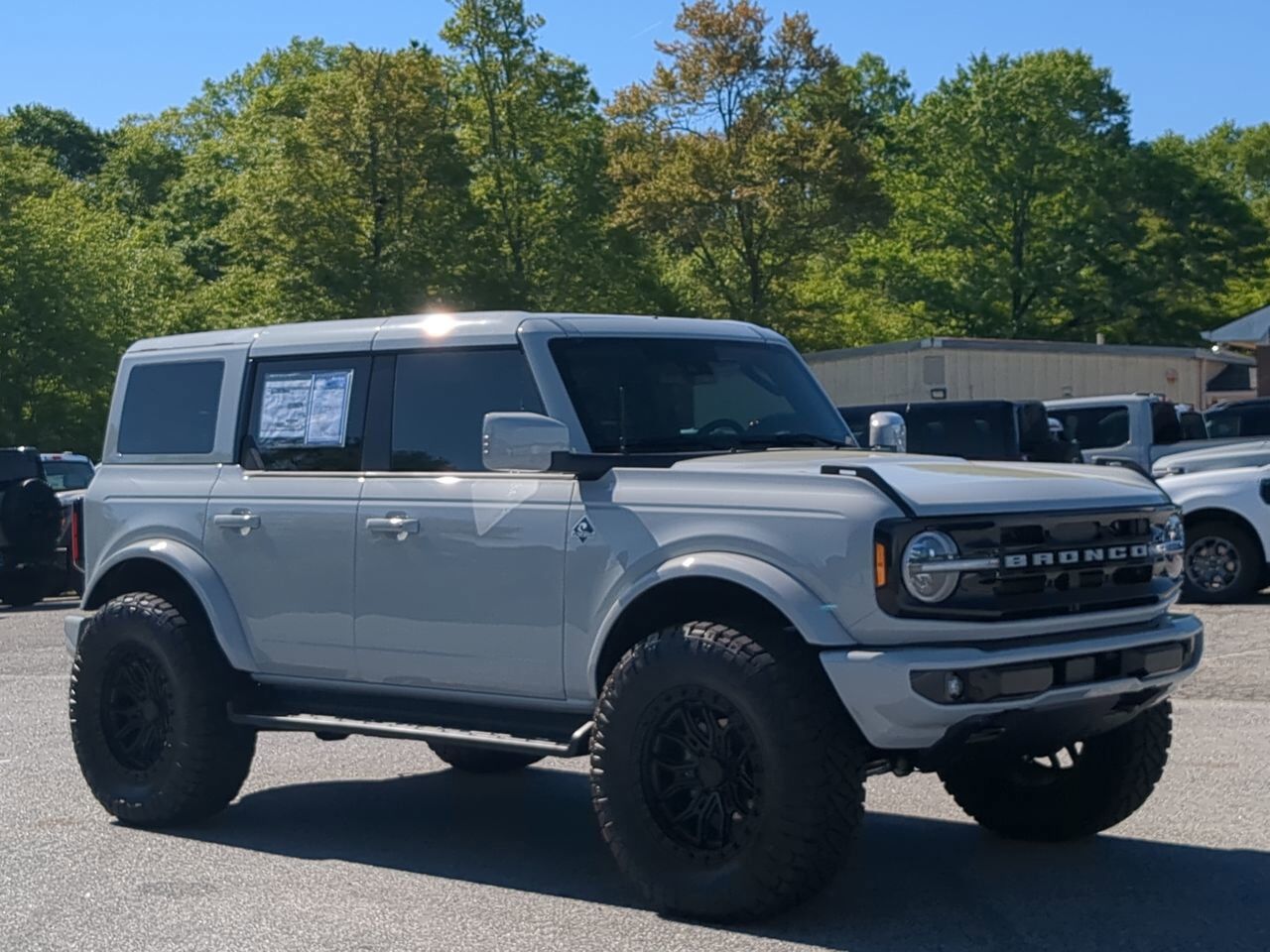 2026 Ford Bronco Outer Banks