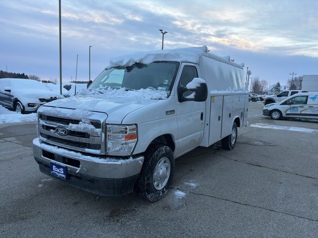 2026 Ford E-350SD Base Random Lake WI