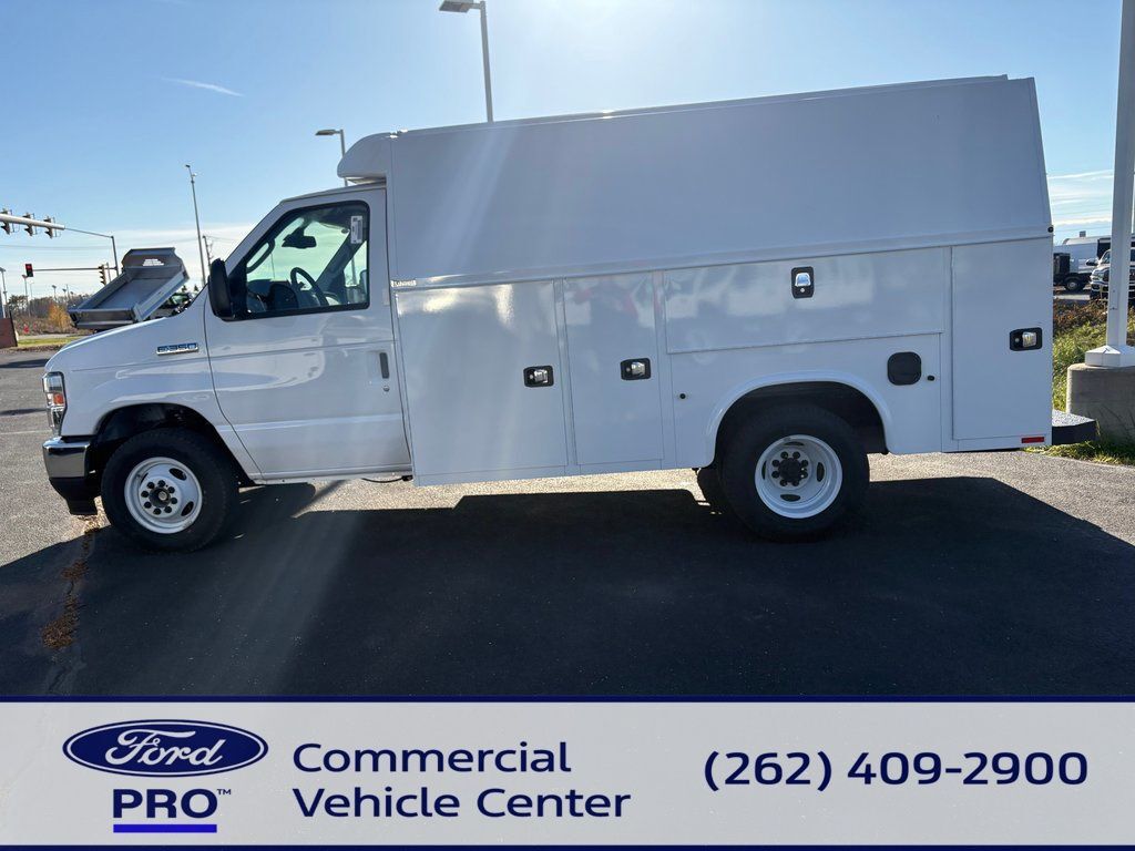 2026 Ford E-350SD
