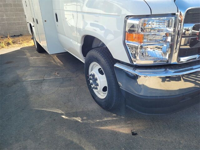 2026 Ford E-350SD Base