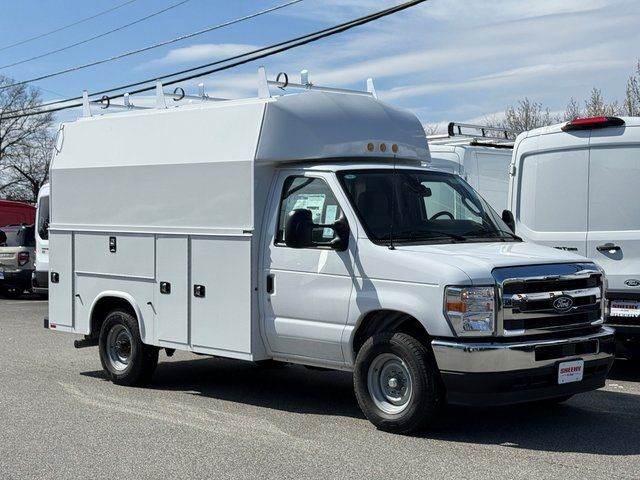2026 Ford E-350SD