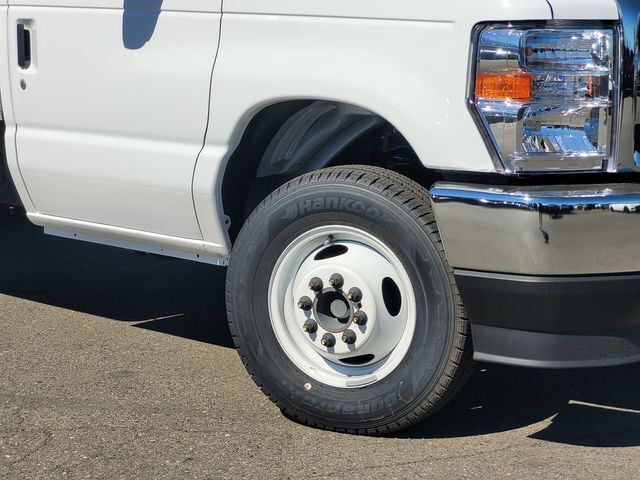 2026 Ford E-450SD Base