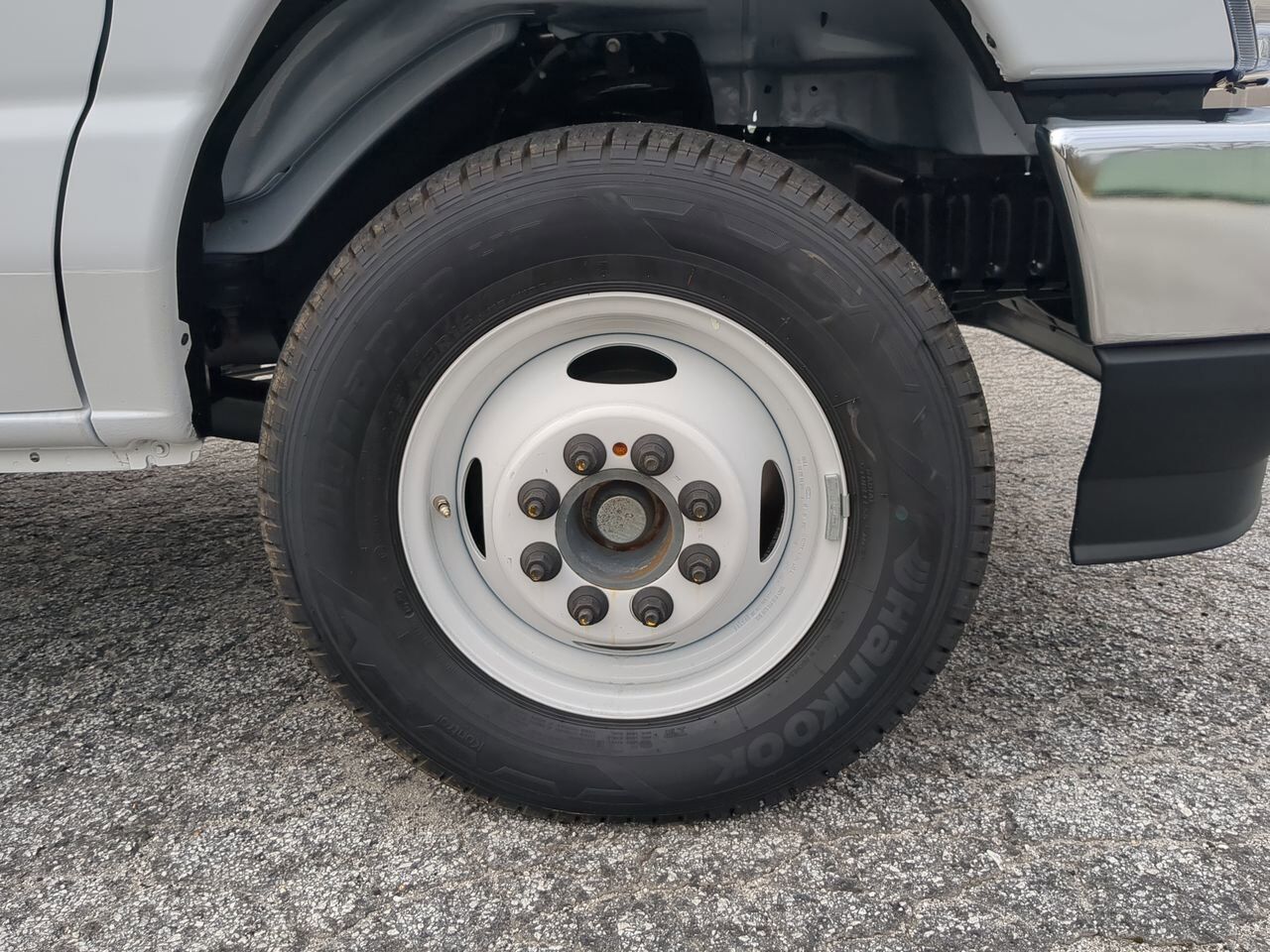 2026 Ford E-Series Cutaway E450 CUTAWAY Appleton WI