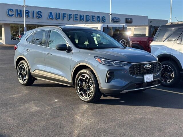 2026 Ford Escape Hybrid Platinum
