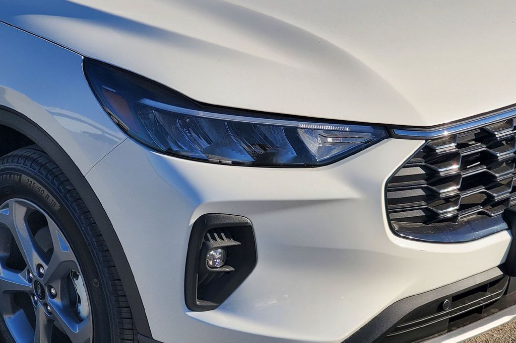 2026 Ford Escape Hybrid ST-Line Select