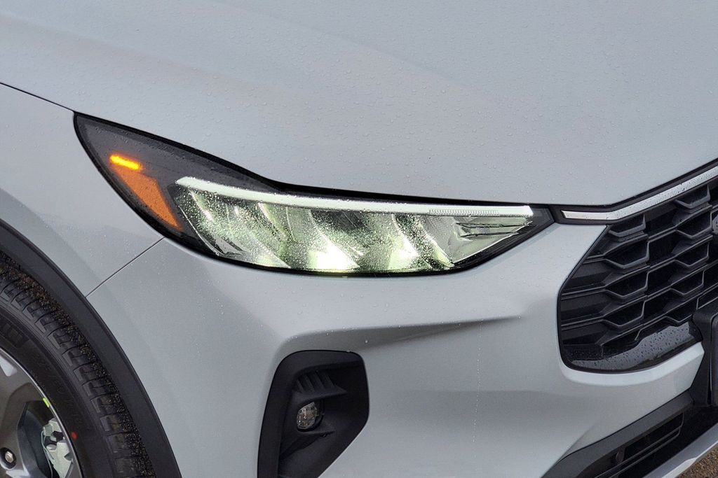 2026 Ford Escape Hybrid ST-Line Select