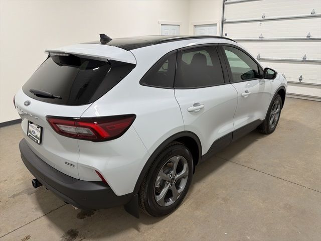 2026 Ford Escape Hybrid ST-Line Select Pine River MN