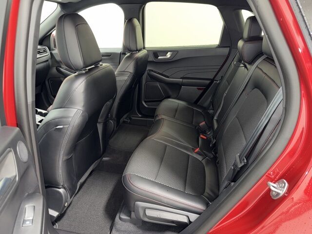 2026 Ford Escape Hybrid ST-Line Select Pine River MN