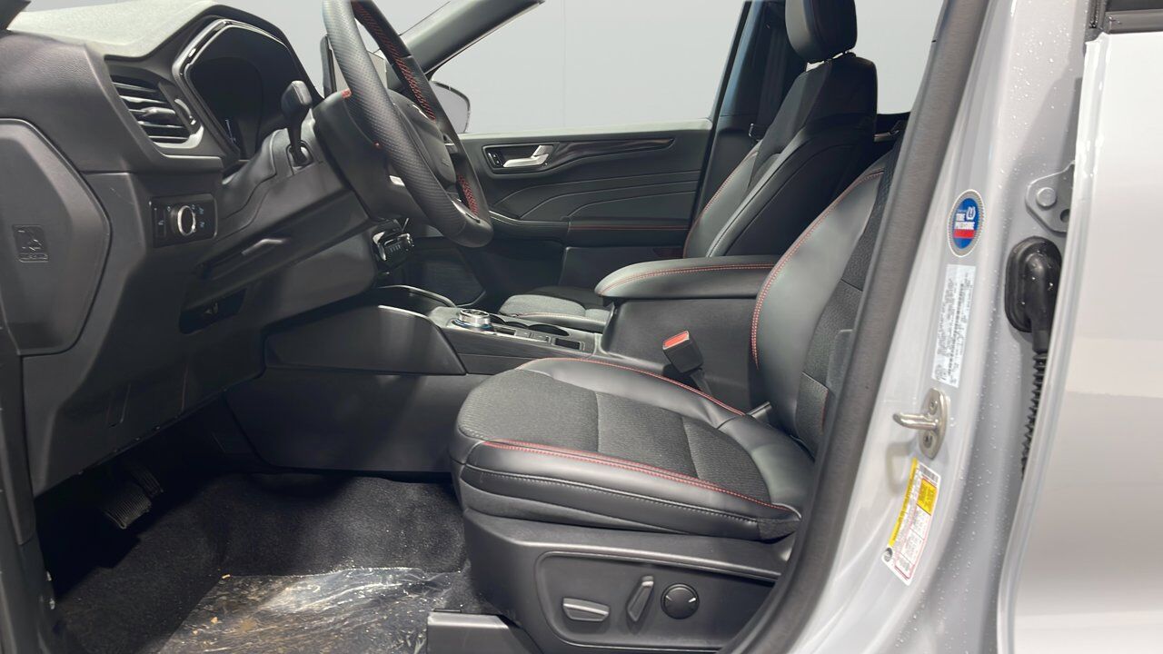 2026 Ford Escape ST-Line Sherwood Park AB