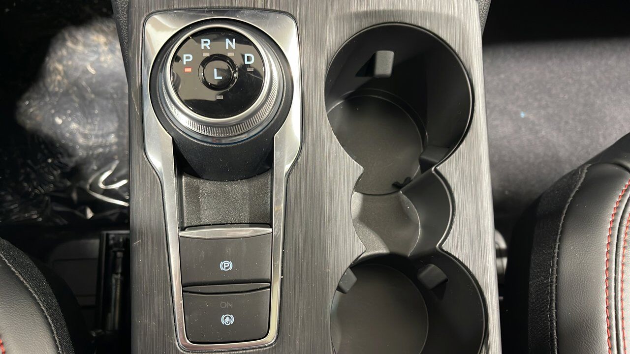 2026 Ford Escape ST-Line Sherwood Park AB