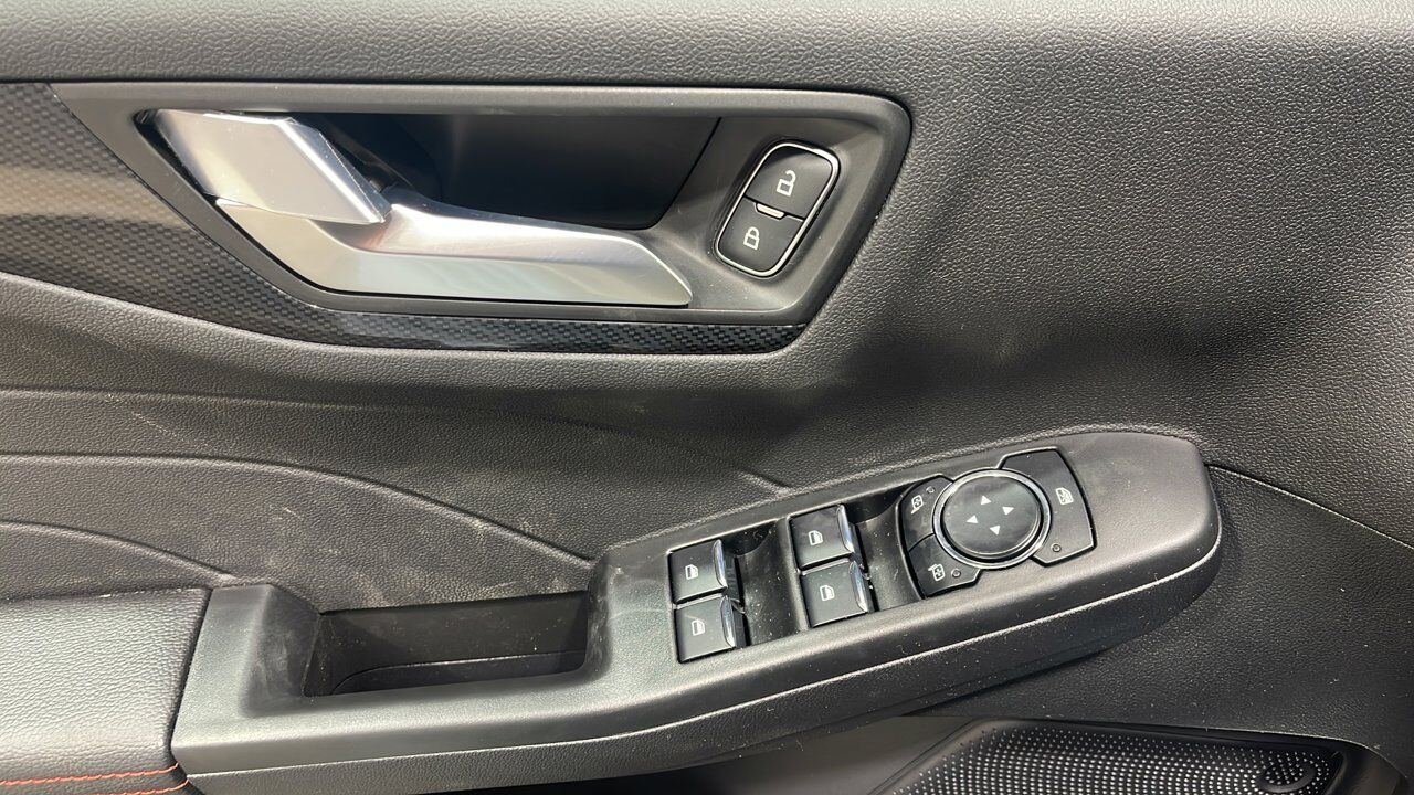 2026 Ford Escape ST-Line Sherwood Park AB