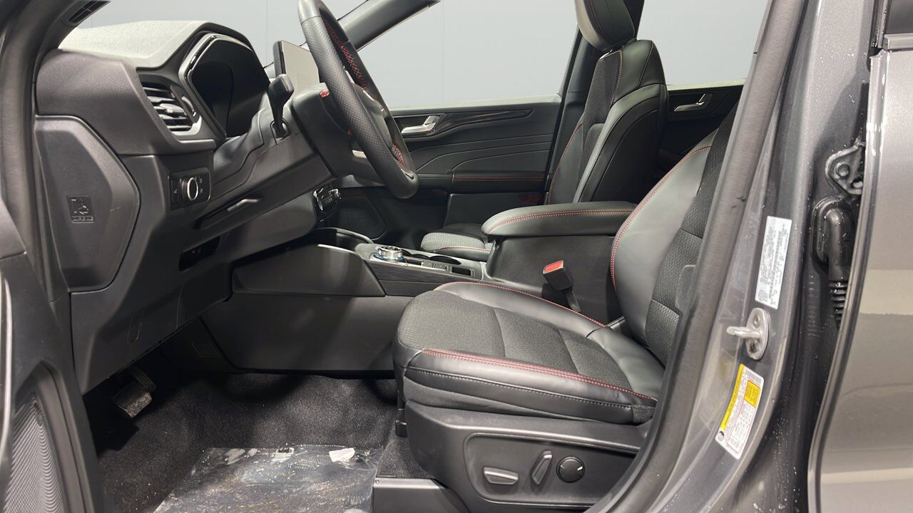 2026 Ford Escape ST-Line Sherwood Park AB