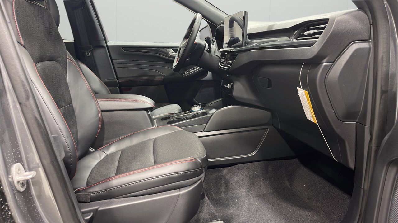 2026 Ford Escape ST-Line Sherwood Park AB