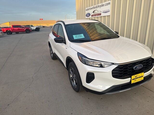 2026 Ford Escape ST-Line Watertown SD