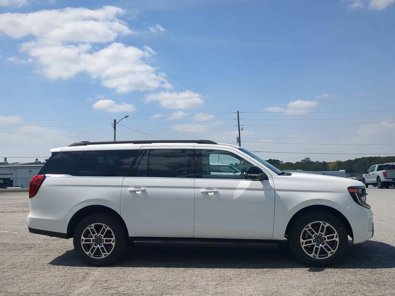 Ford Expedition Max Active