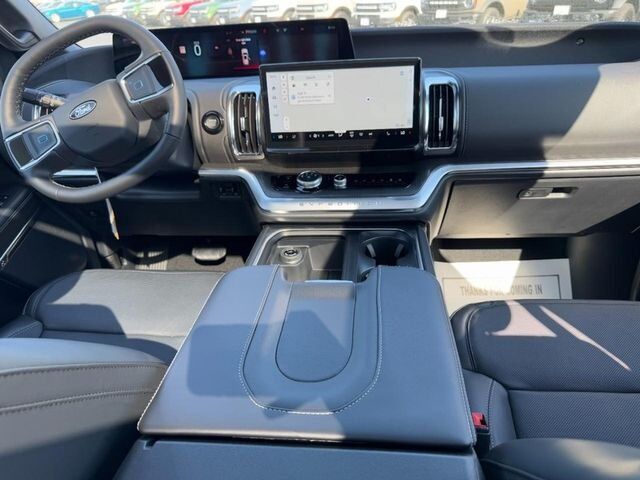 2026 Ford Expedition Max Platinum Washington MO