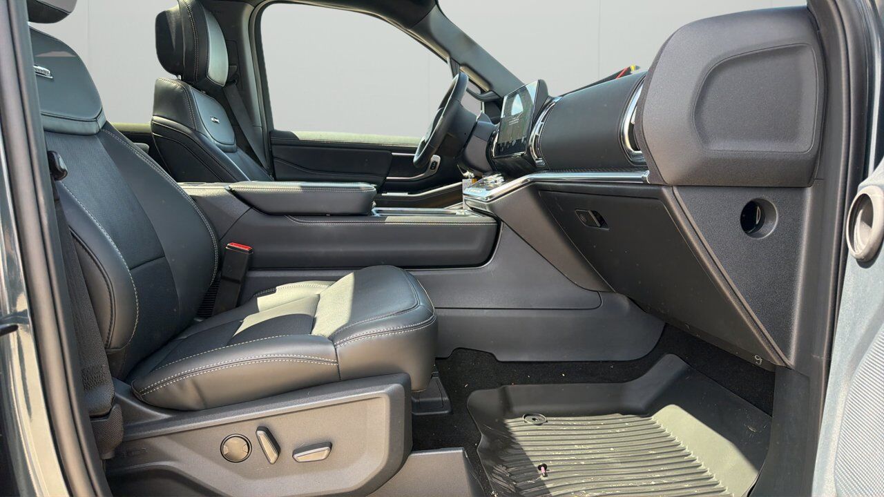 2026 Ford Expedition Platinum Max Sherwood Park AB