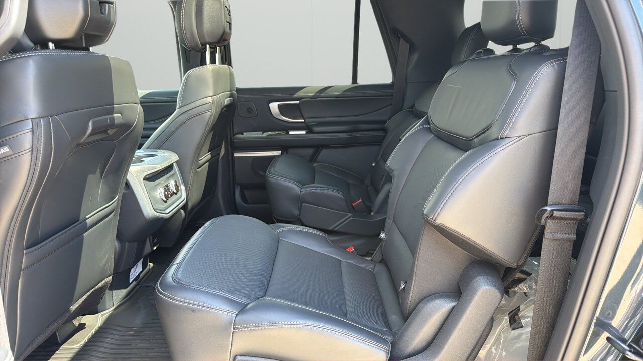 2026 Ford Expedition Platinum Max Sherwood Park AB