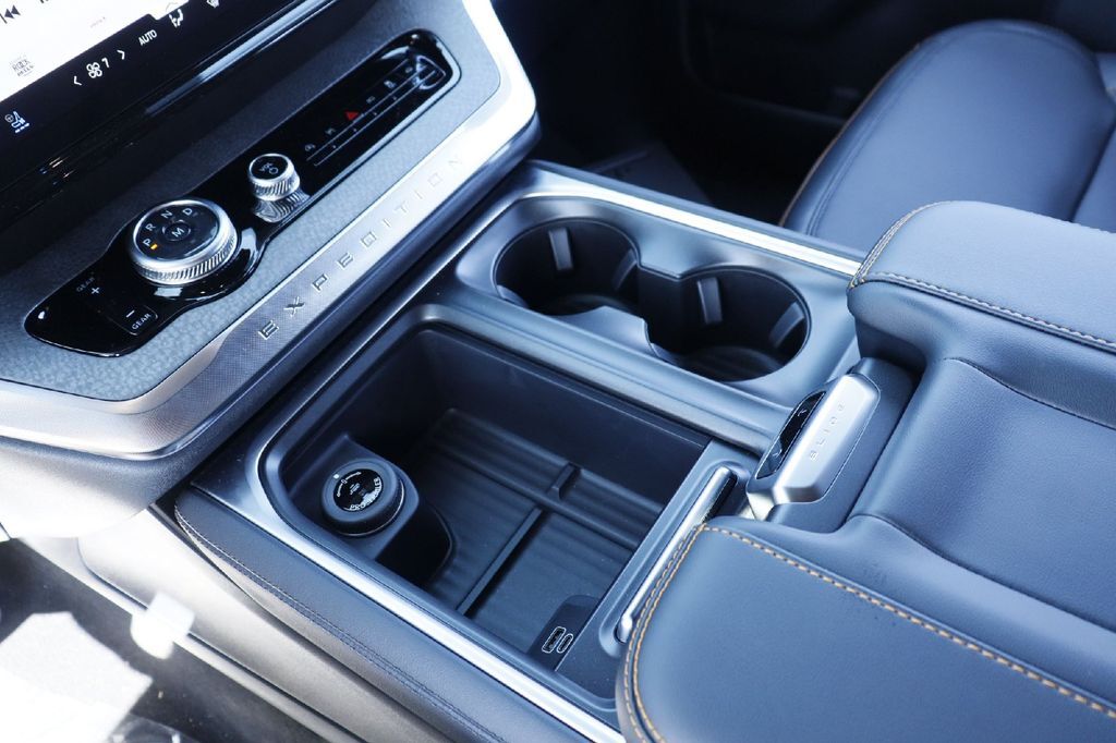 2026 Ford Expedition Tremor Hondo TX