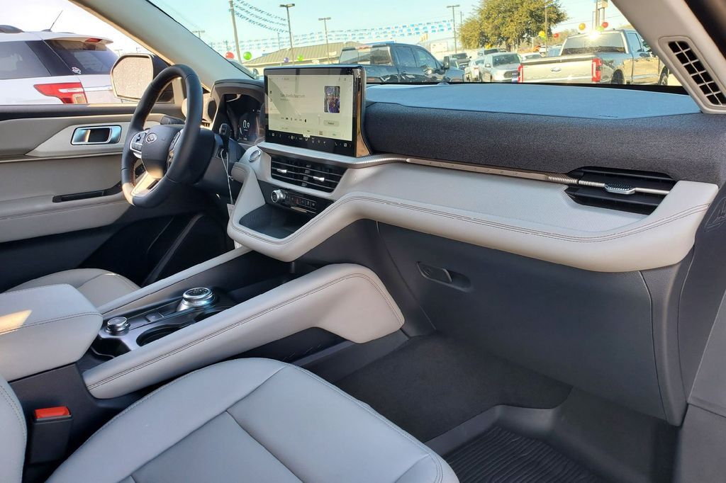 2026 Ford Explorer Active Hondo TX