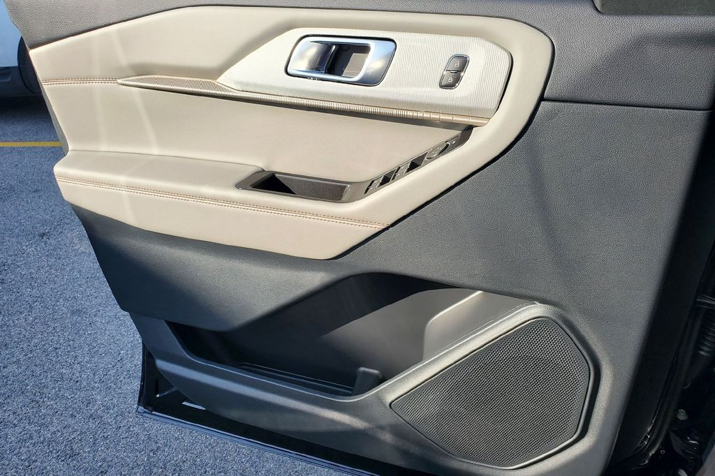 2026 Ford Explorer Active Hondo TX