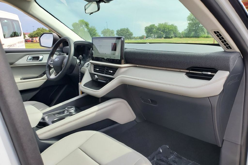 2026 Ford Explorer Active Hondo TX