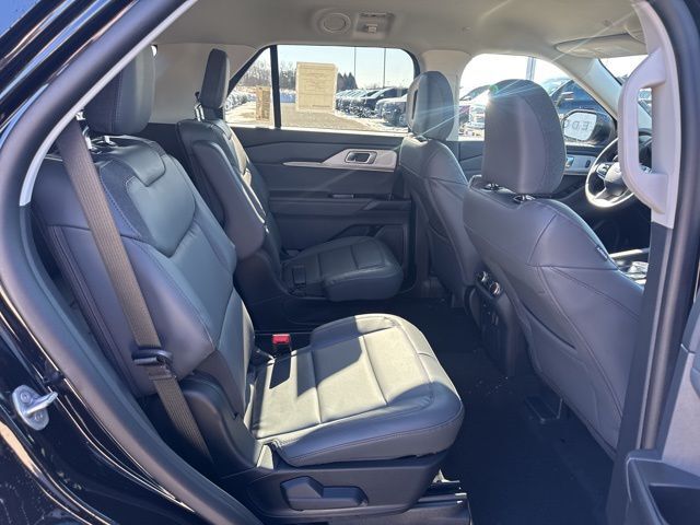 2026 Ford Explorer Active Random Lake WI