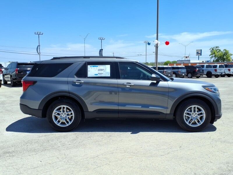 2026 Ford Explorer Active w/100A Pkg