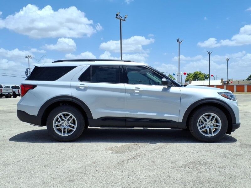 2026 Ford Explorer Active w/100A Pkg
