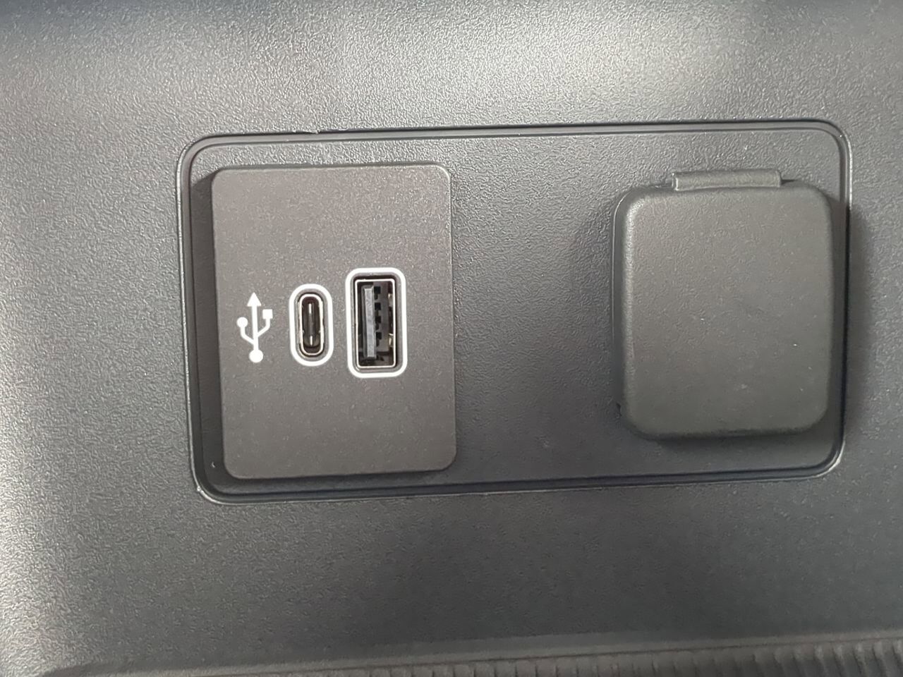 2026 Ford Explorer Active w/200A Pkg Appleton WI