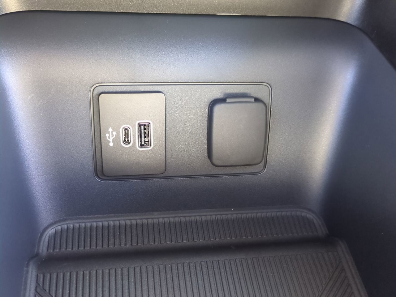 2026 Ford Explorer Active w/200A Pkg Appleton WI