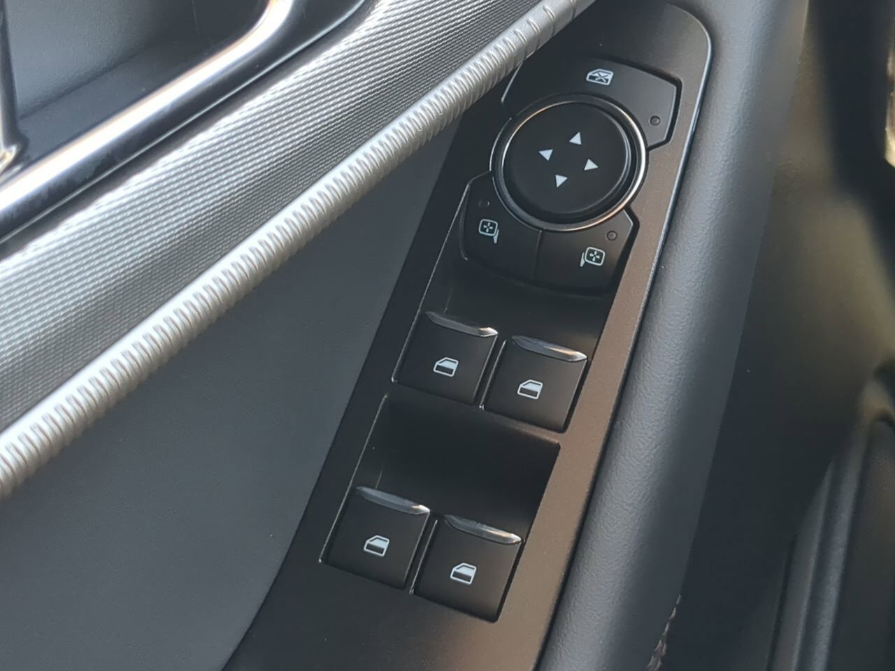 2026 Ford Explorer Active w/200A Pkg Appleton WI