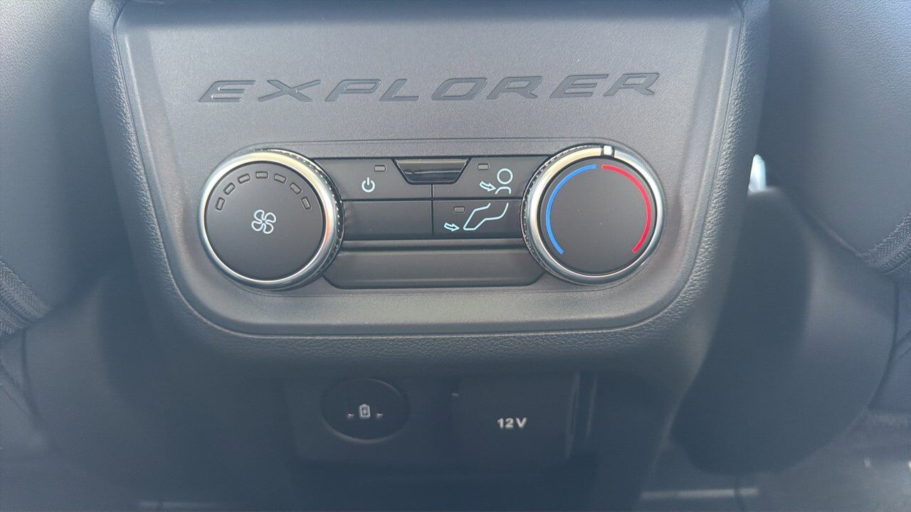 2026 Ford Explorer Active w/200A Pkg Sherwood Park AB