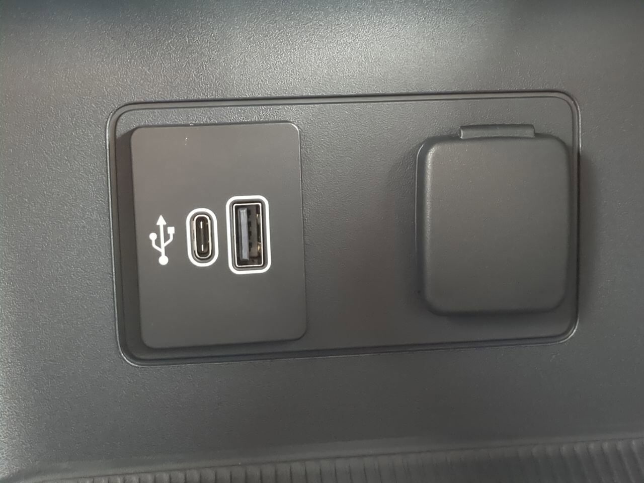 2026 Ford Explorer Active w/200A Pkg Winder GA