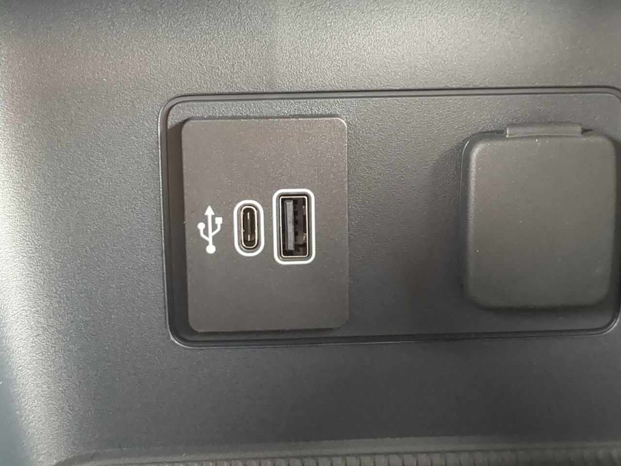 2026 Ford Explorer Active w/200A Pkg Winder GA