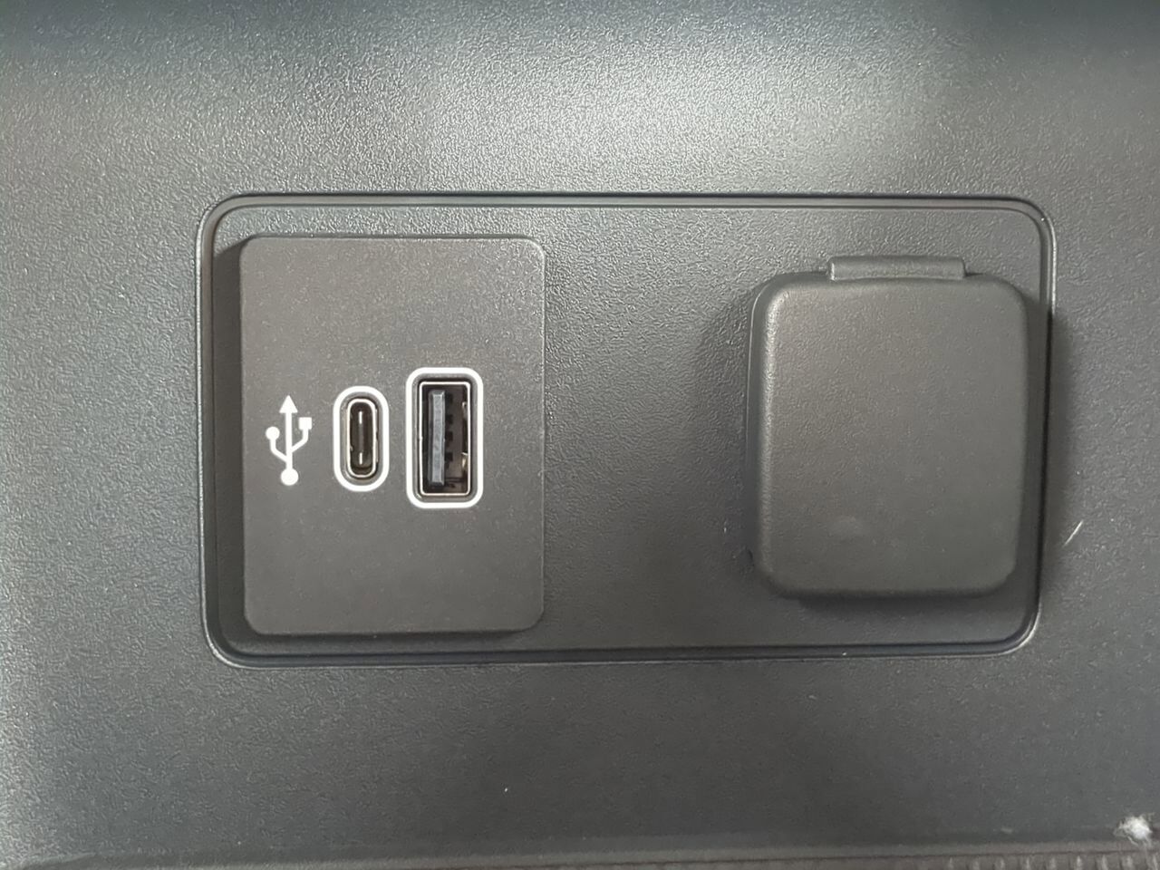 2026 Ford Explorer Active w/200A Pkg Winder GA